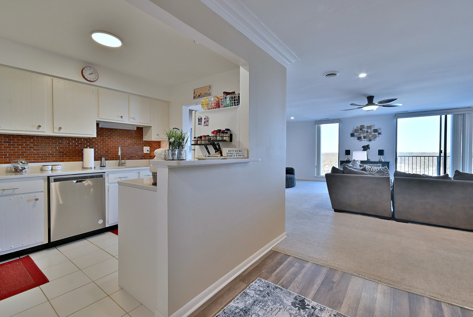 190 S Wood Dale Road #902, Wood Dale, IL 60191