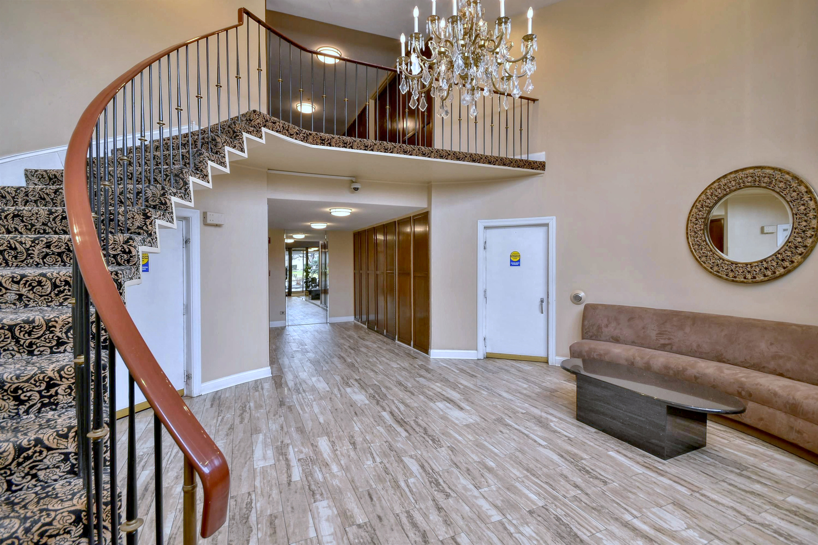 190 S Wood Dale Road #902, Wood Dale, IL 60191