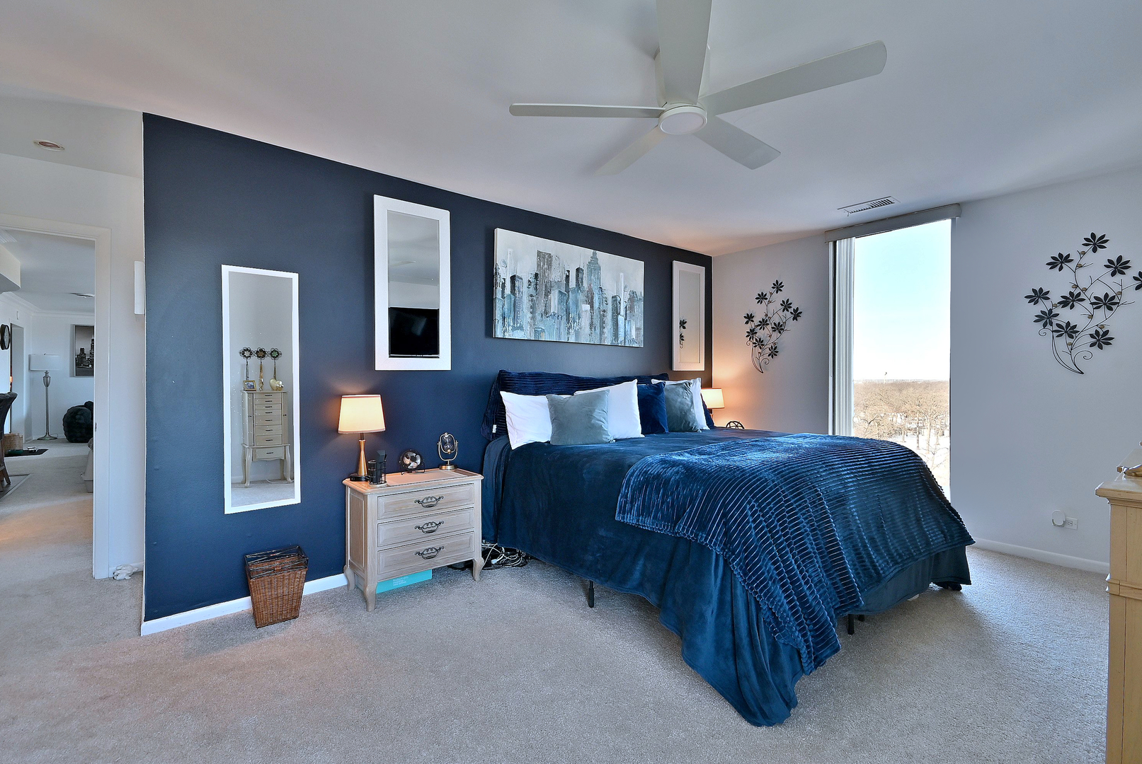 190 S Wood Dale Road #902, Wood Dale, IL 60191