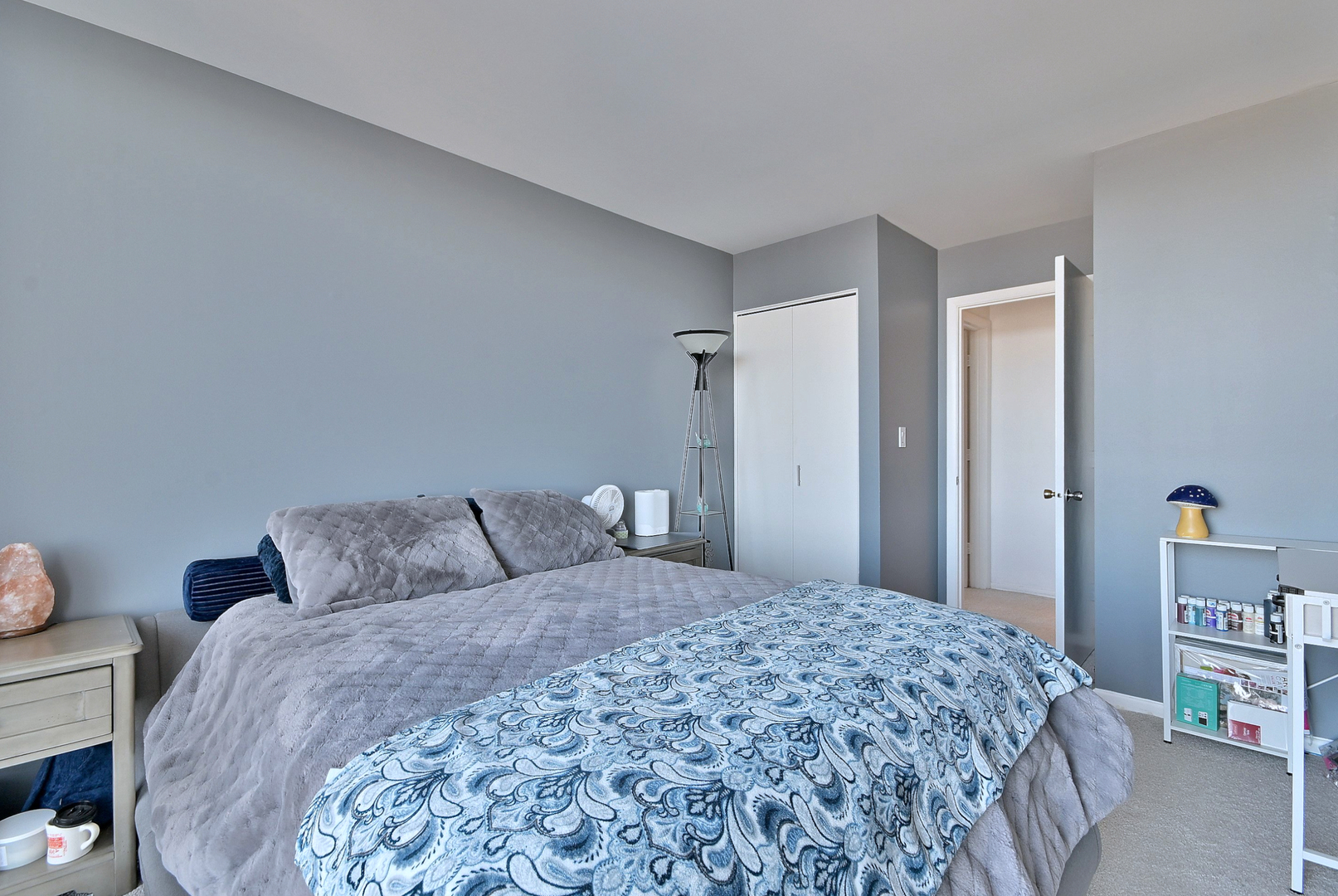 190 S Wood Dale Road #902, Wood Dale, IL 60191