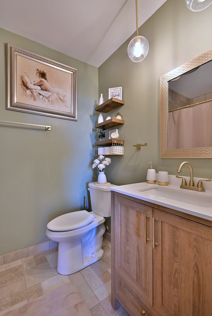 190 S Wood Dale Road #902, Wood Dale, IL 60191