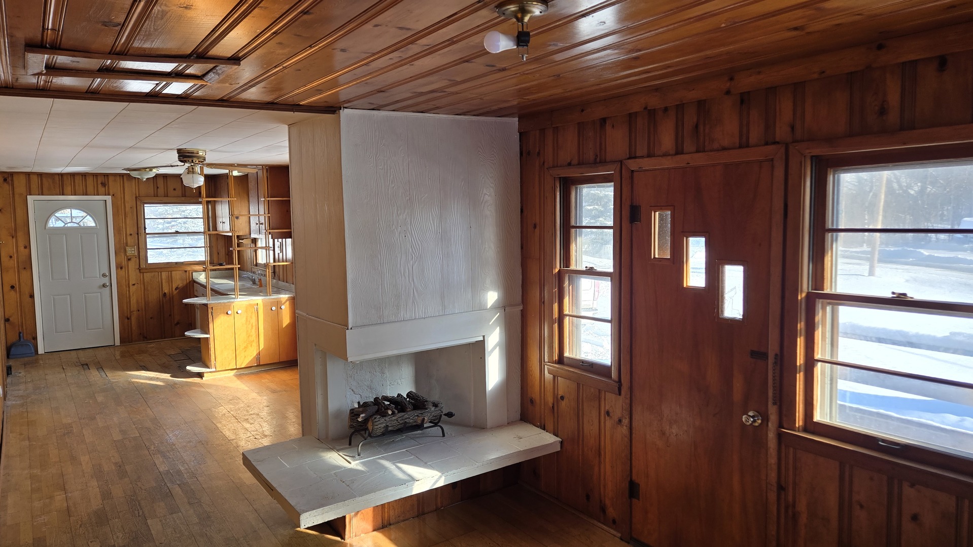 24419 68th Street, Salem, WI 53168