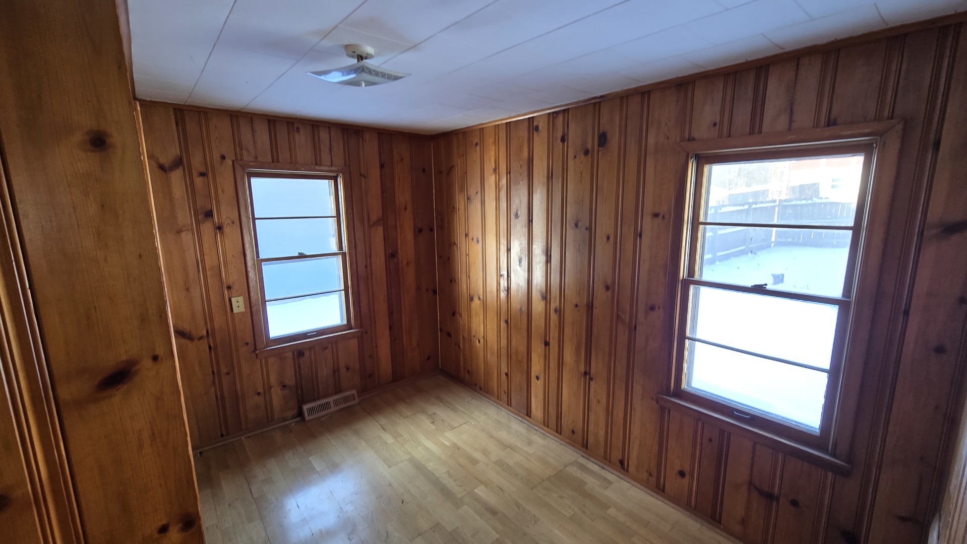 24419 68th Street, Salem, WI 53168