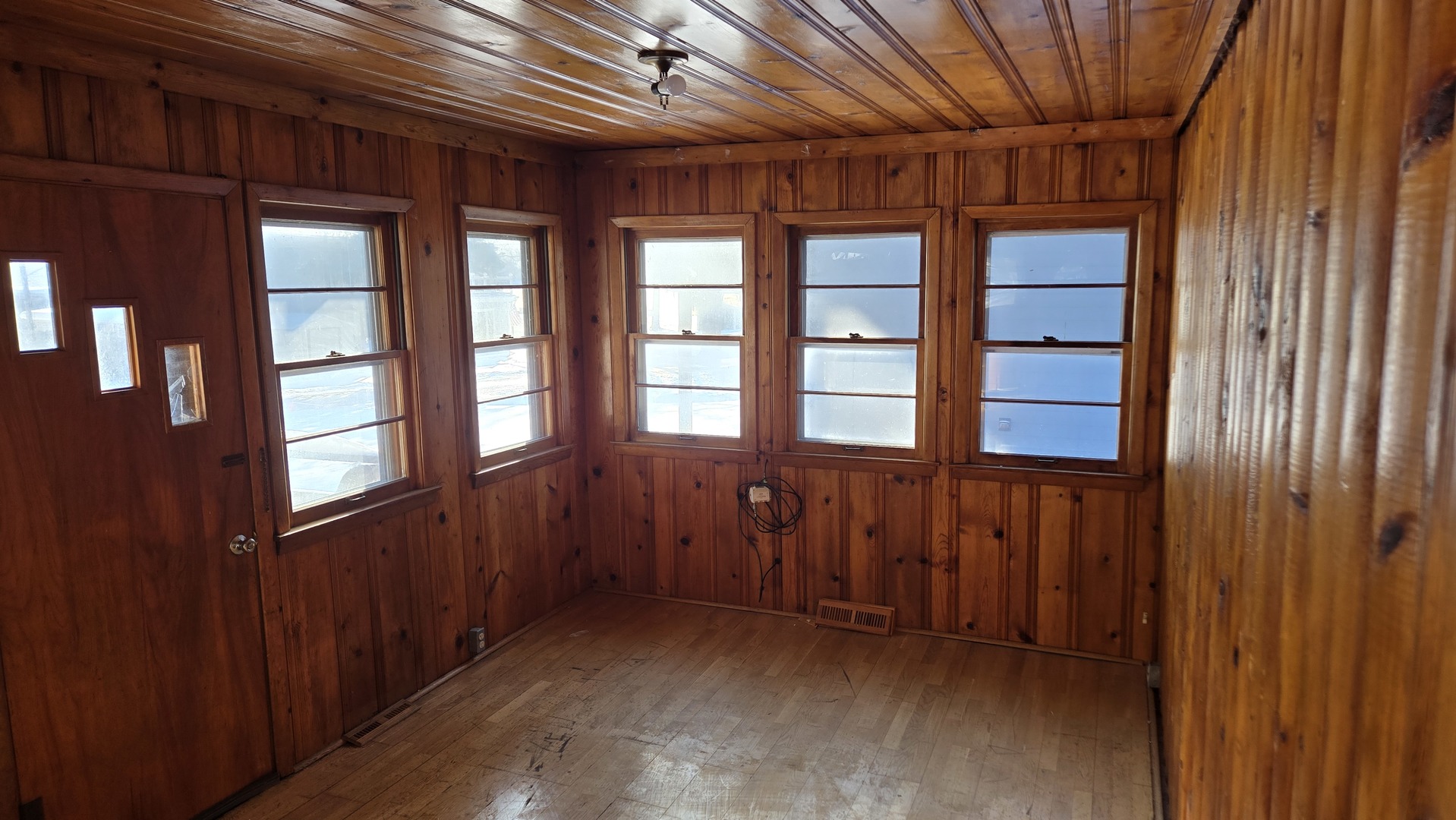 24419 68th Street, Salem, WI 53168