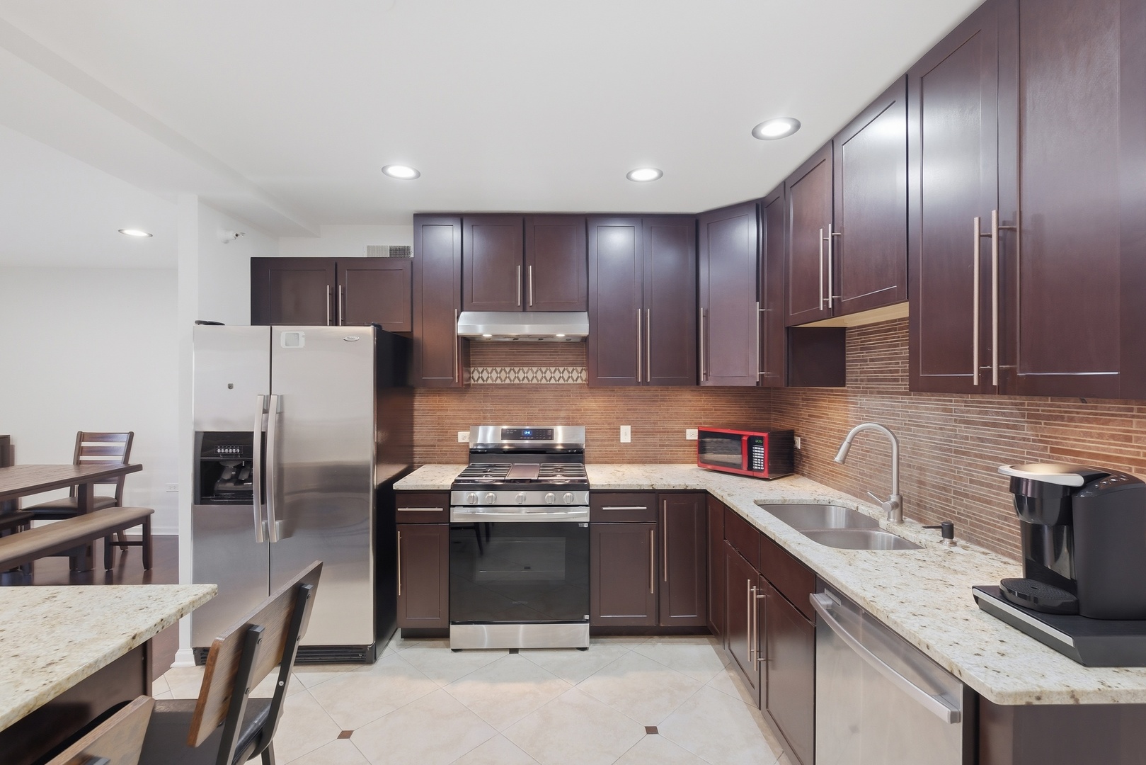 1649 Ashland Avenue #501, Des Plaines, IL 60016