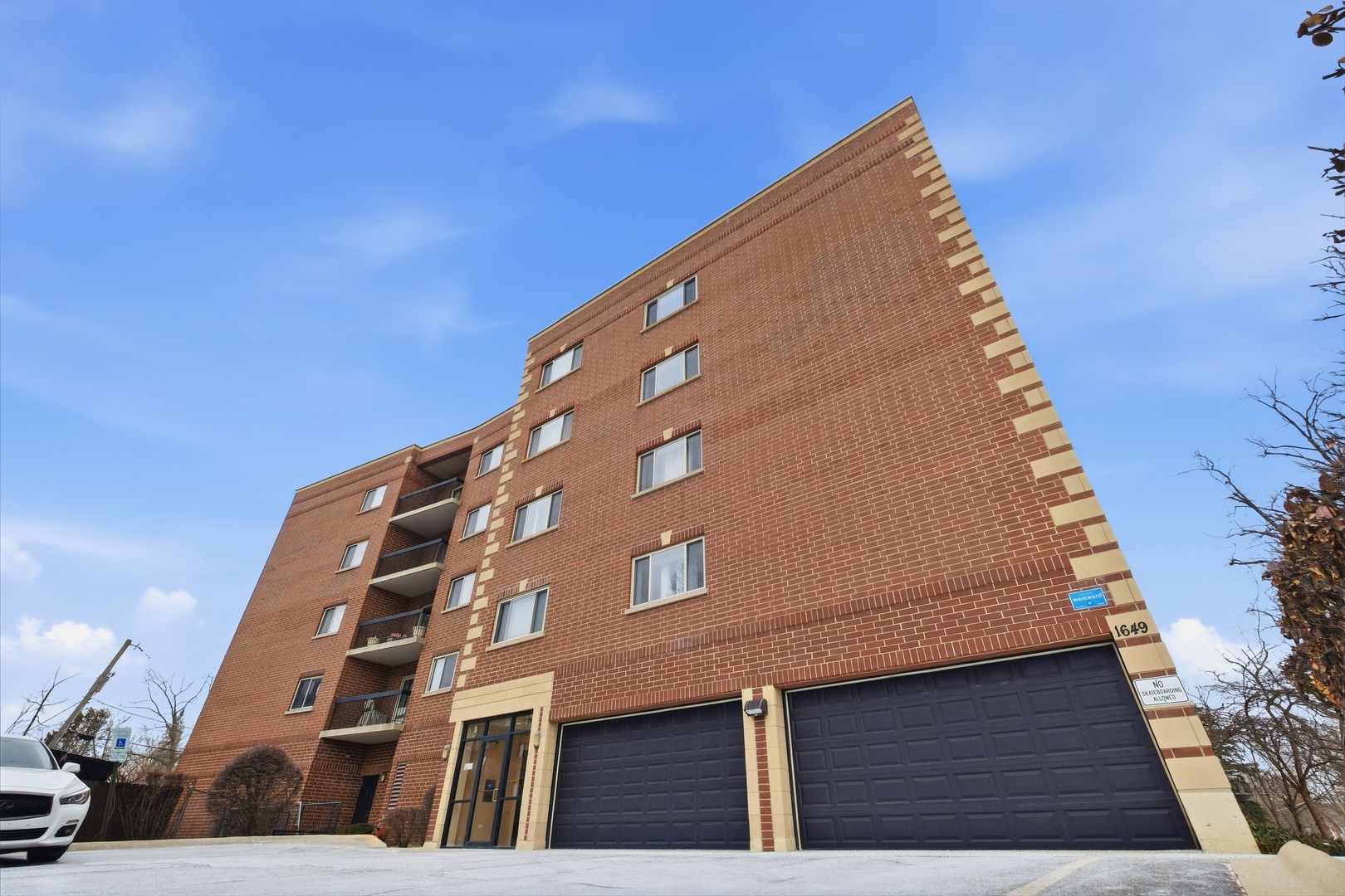 1649 Ashland Avenue #501, Des Plaines, IL 60016