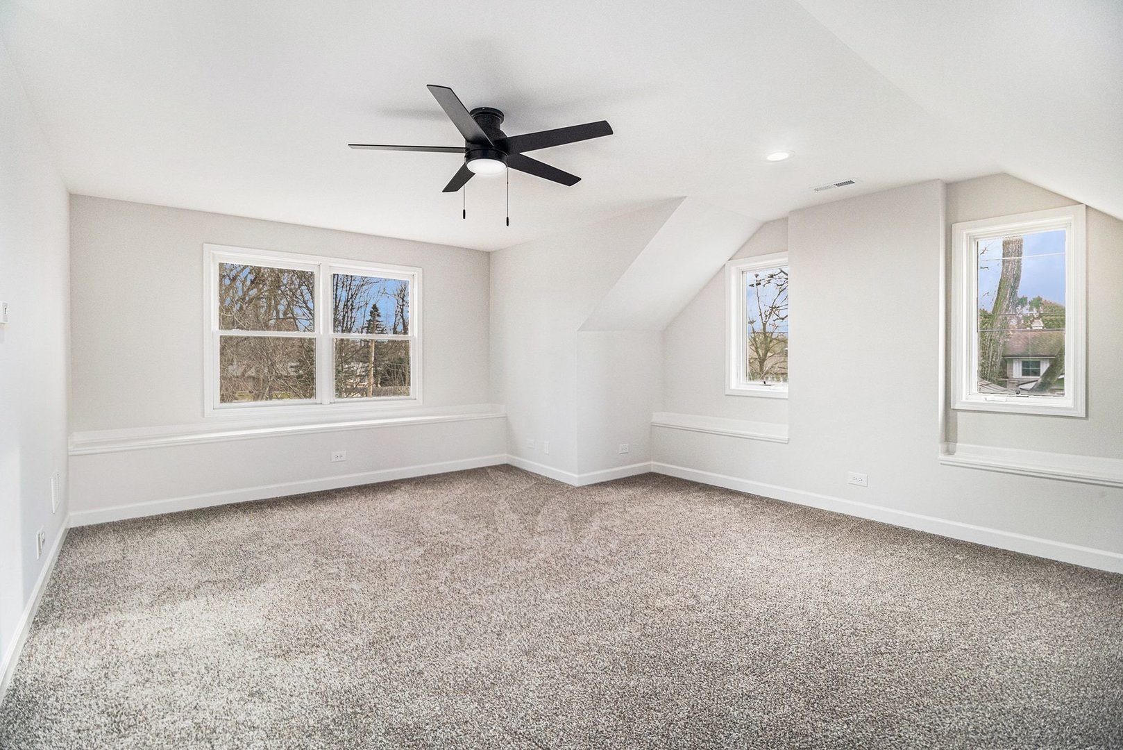 1104 Hillcrest Avenue, Fox River Grove, IL 60021