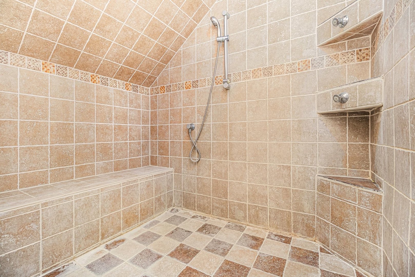 1104 Hillcrest Avenue, Fox River Grove, IL 60021