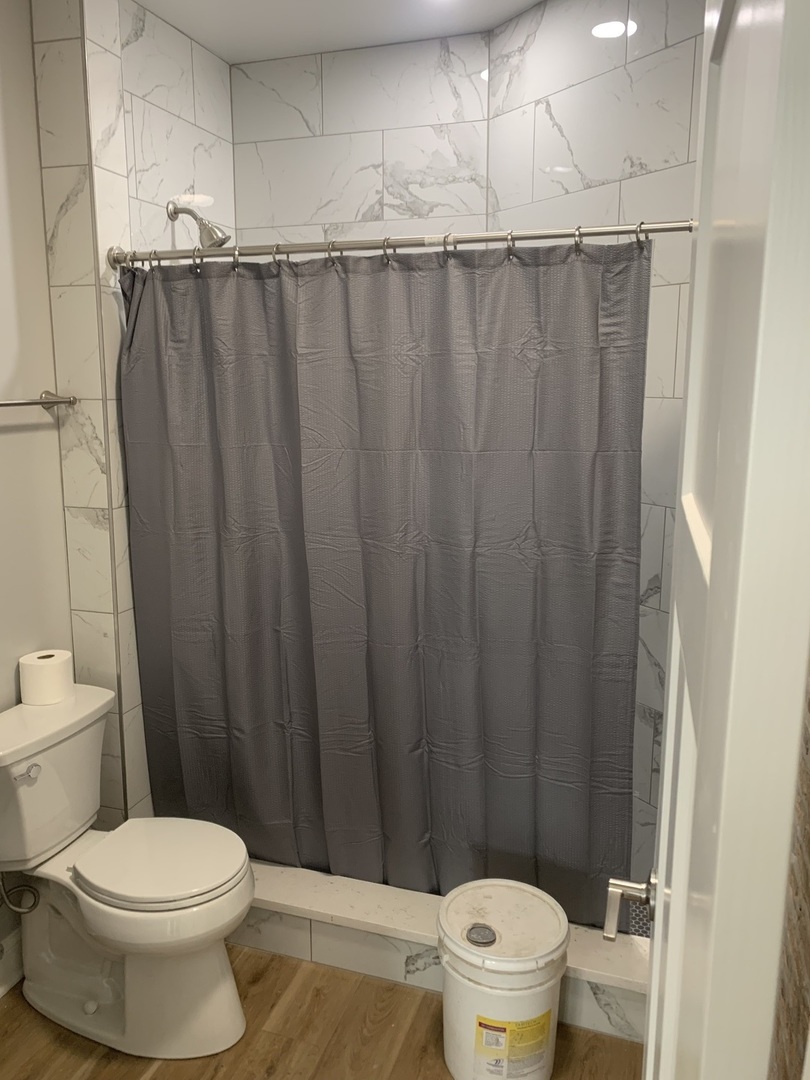 826 S WESTERN Avenue, Chicago, IL 60612