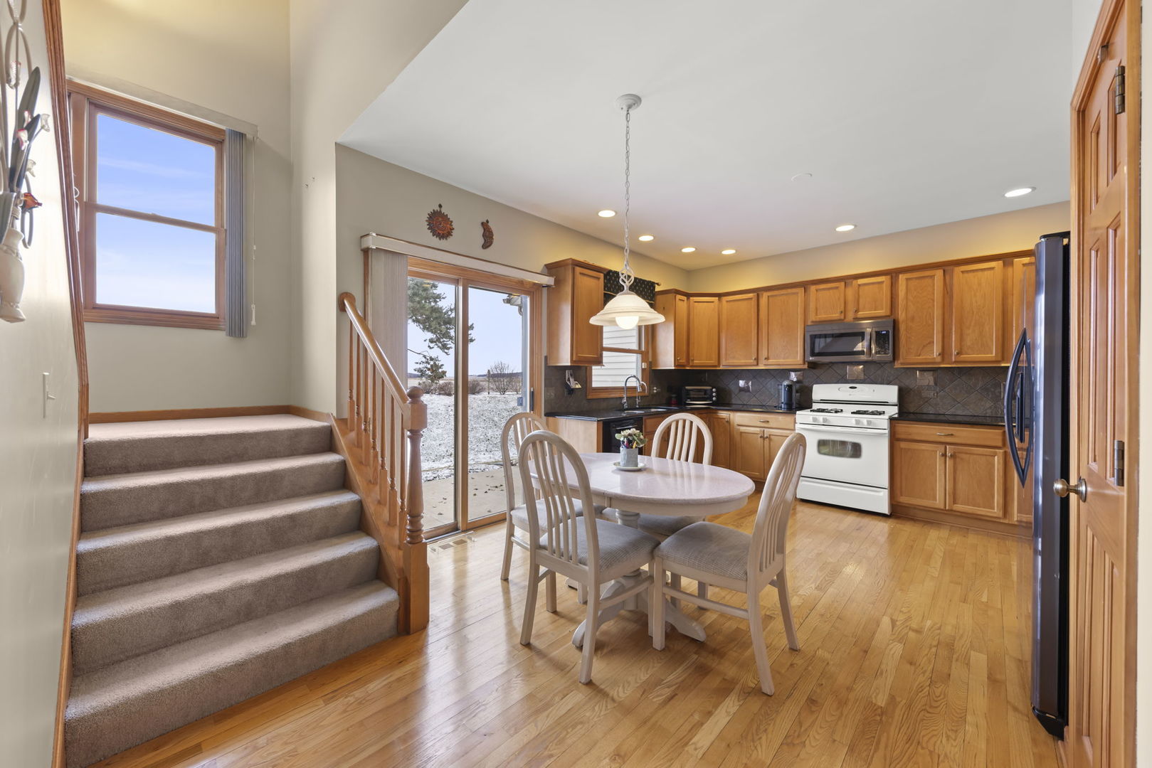 524 Sudbury Circle, Oswego, IL 60543