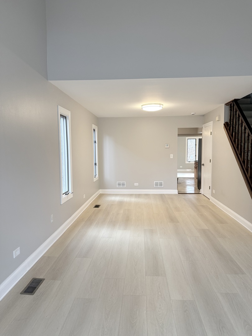 306 Brookdale Drive #A, Bloomingdale, IL 60108