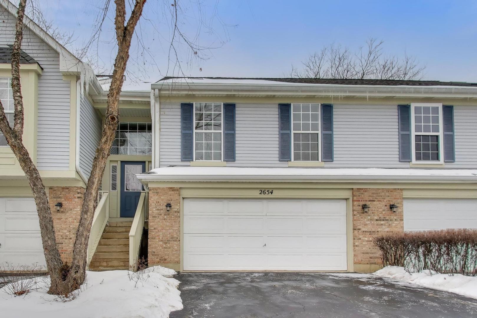 2654 S Embers Lane #A, Arlington Heights, IL 60005
