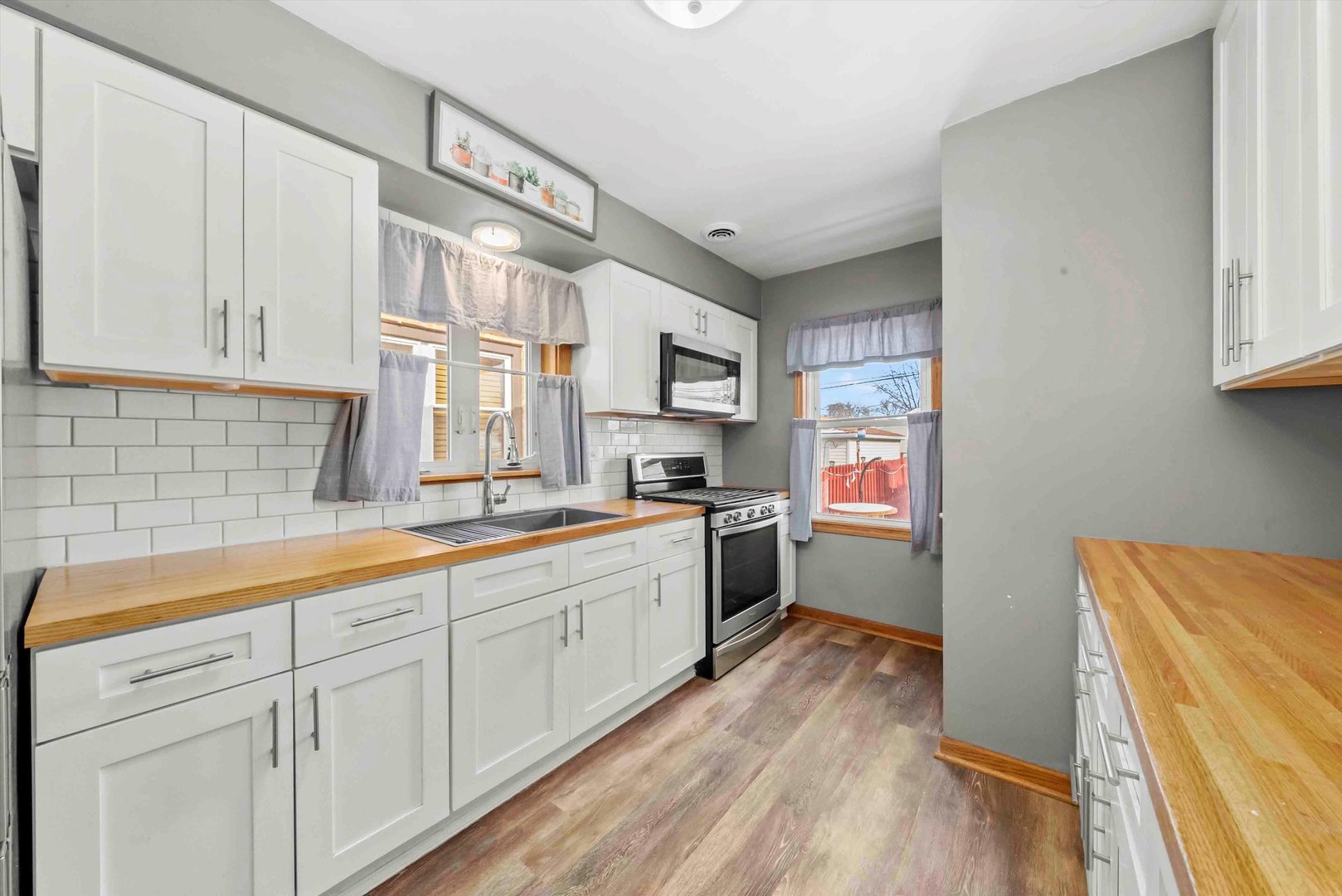 11221 S Troy Street, Chicago, IL 60655