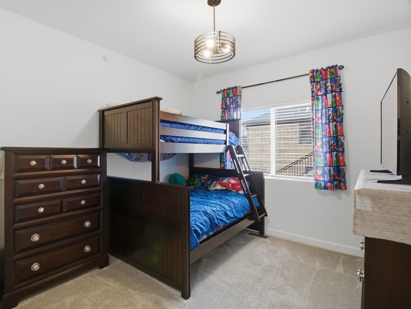 8566 S 83rd Avenue, Hickory Hills, IL 60457