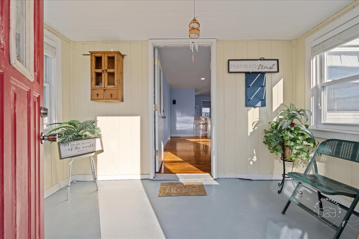 909 E Railroad Street, Sandwich, IL 60548