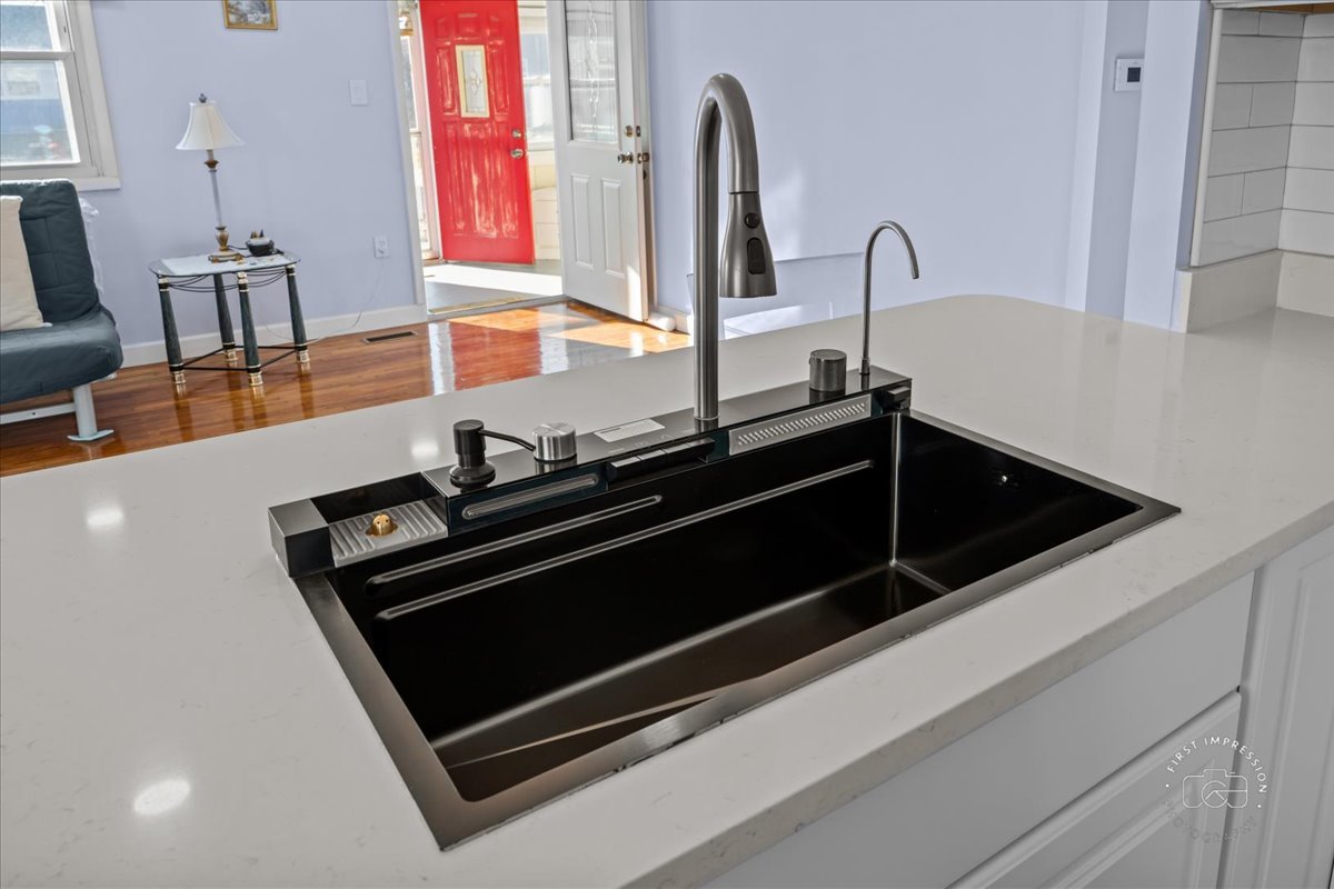 909 E Railroad Street, Sandwich, IL 60548