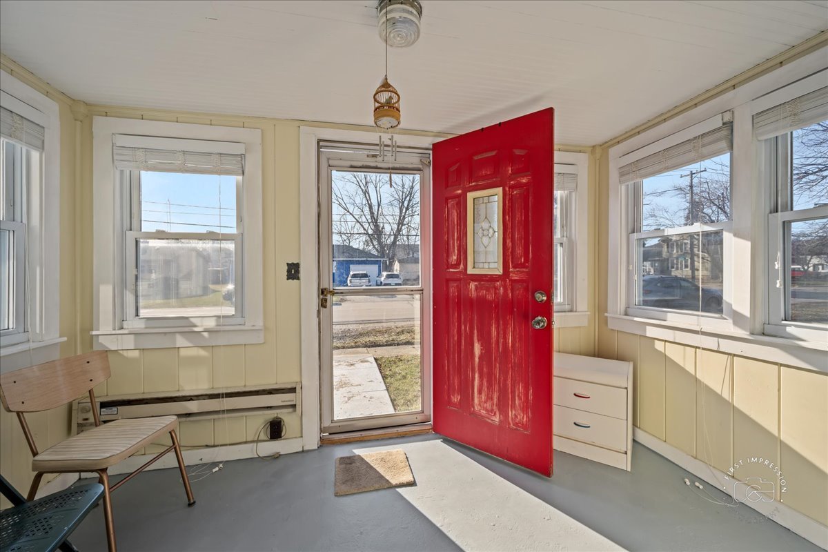 909 E Railroad Street, Sandwich, IL 60548