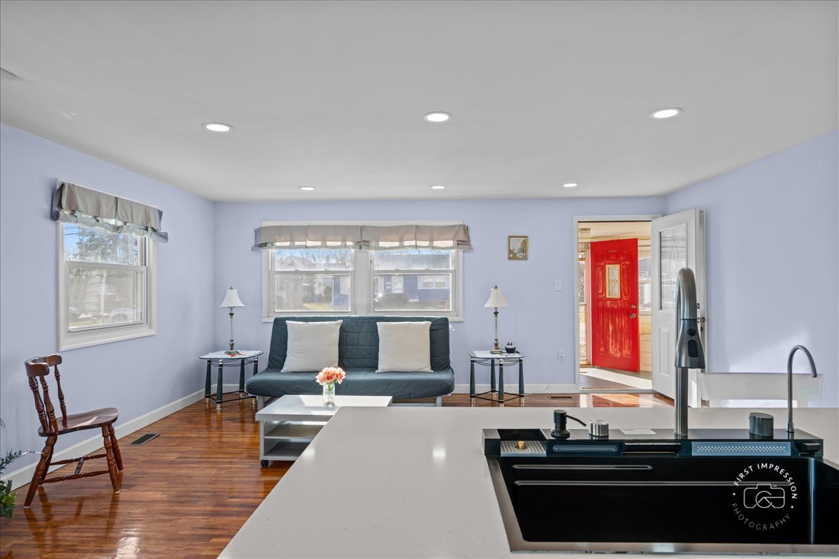 909 E Railroad Street, Sandwich, IL 60548