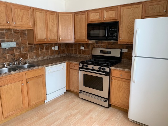 6616 104TH Place #4, Chicago Ridge, IL 60415