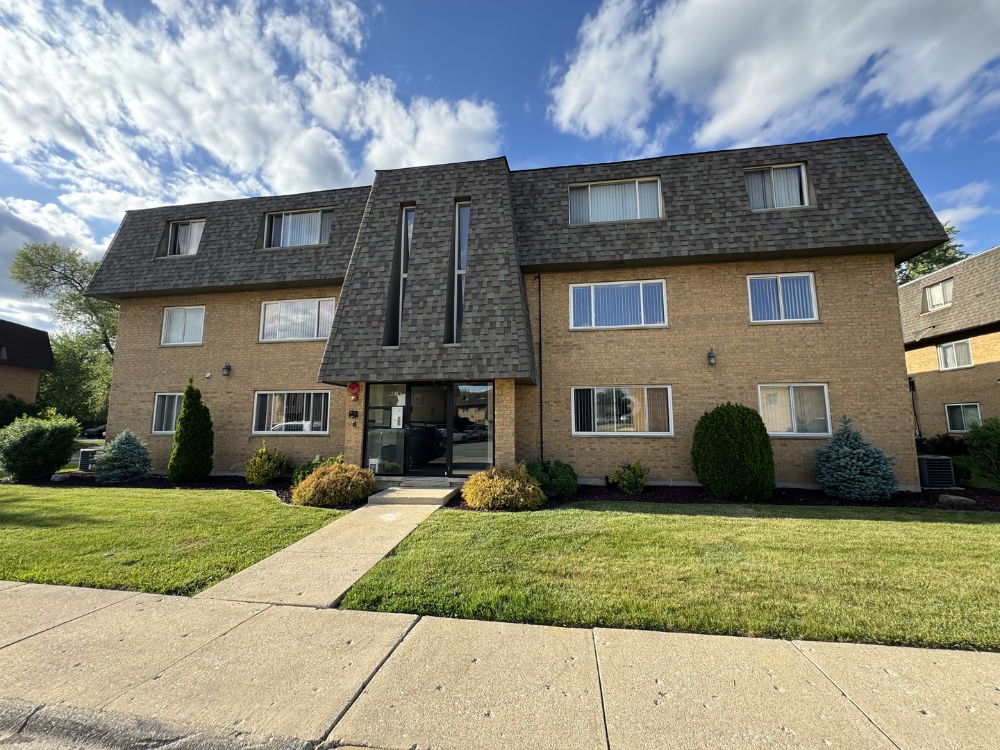 6616 104TH Place #4, Chicago Ridge, IL 60415