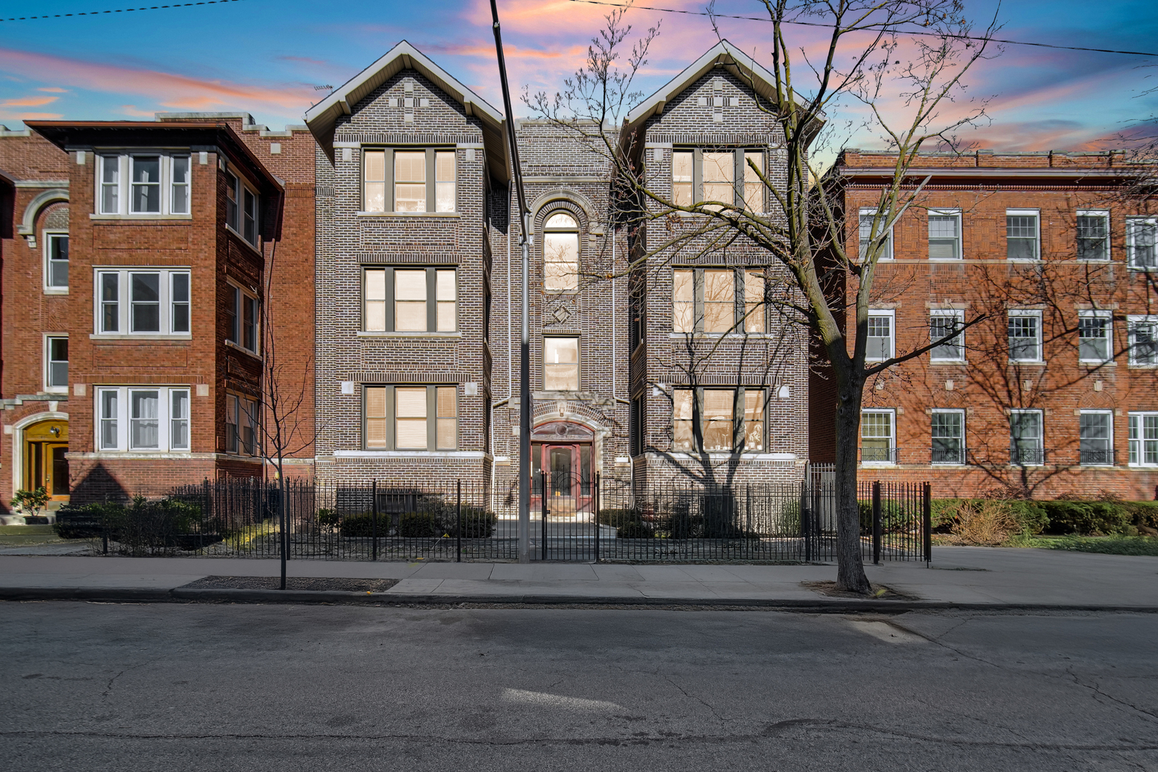 840 W Gunnison Street #2, Chicago, IL 60640