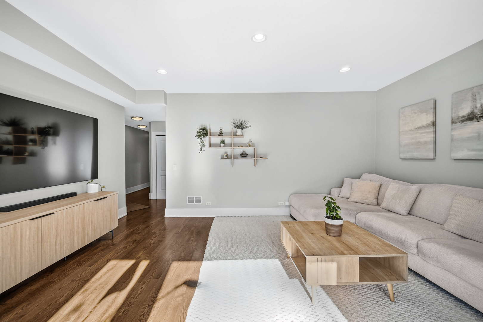 840 W Gunnison Street #2, Chicago, IL 60640