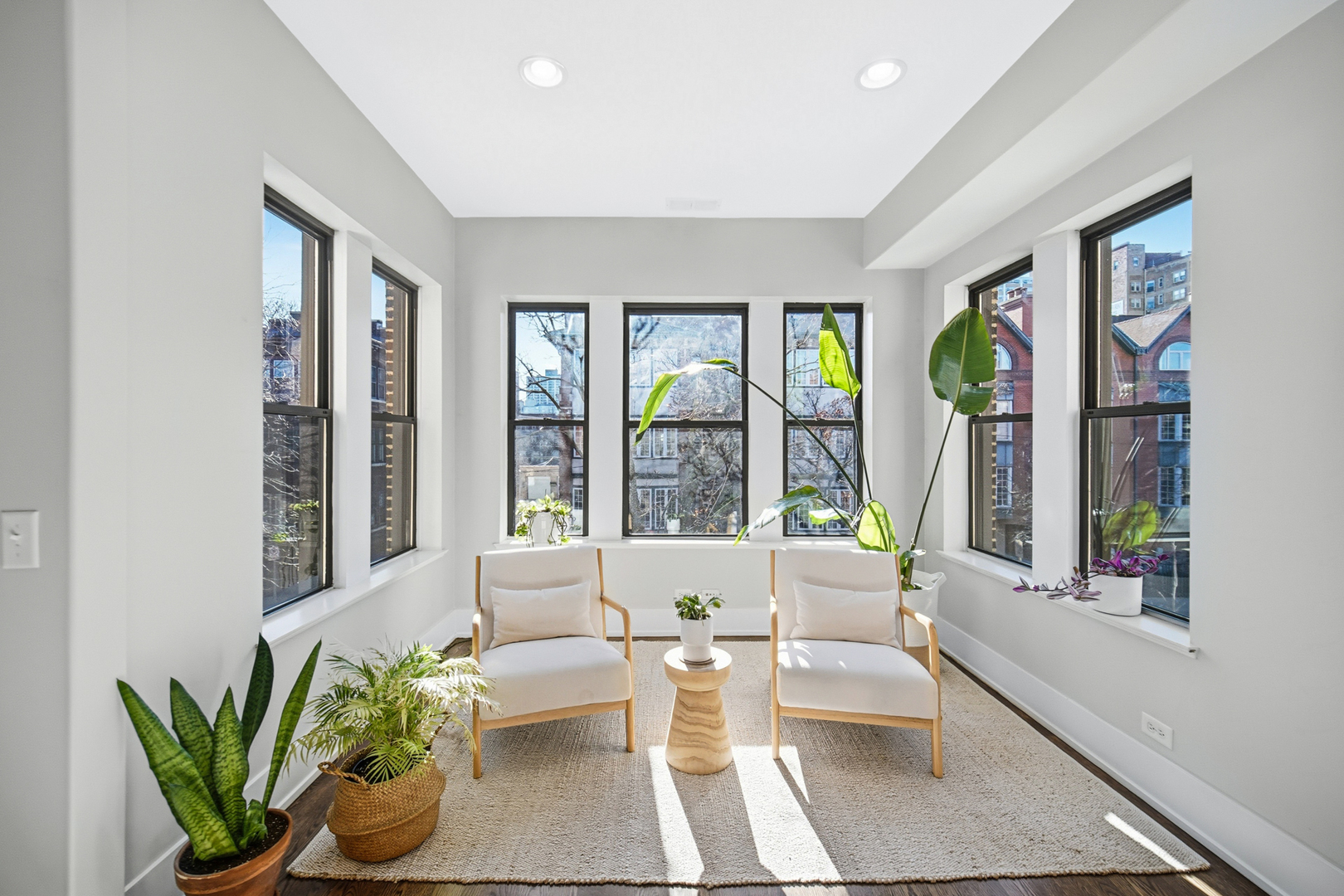 840 W Gunnison Street #2, Chicago, IL 60640