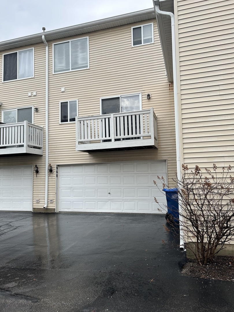 968 S Darla Court, Waukegan, IL 60085