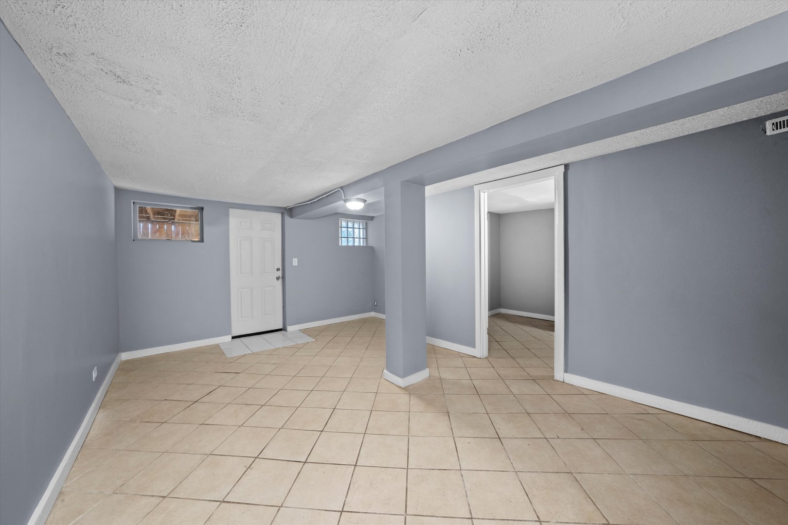 607 N 9th Avenue, Maywood, IL 60153