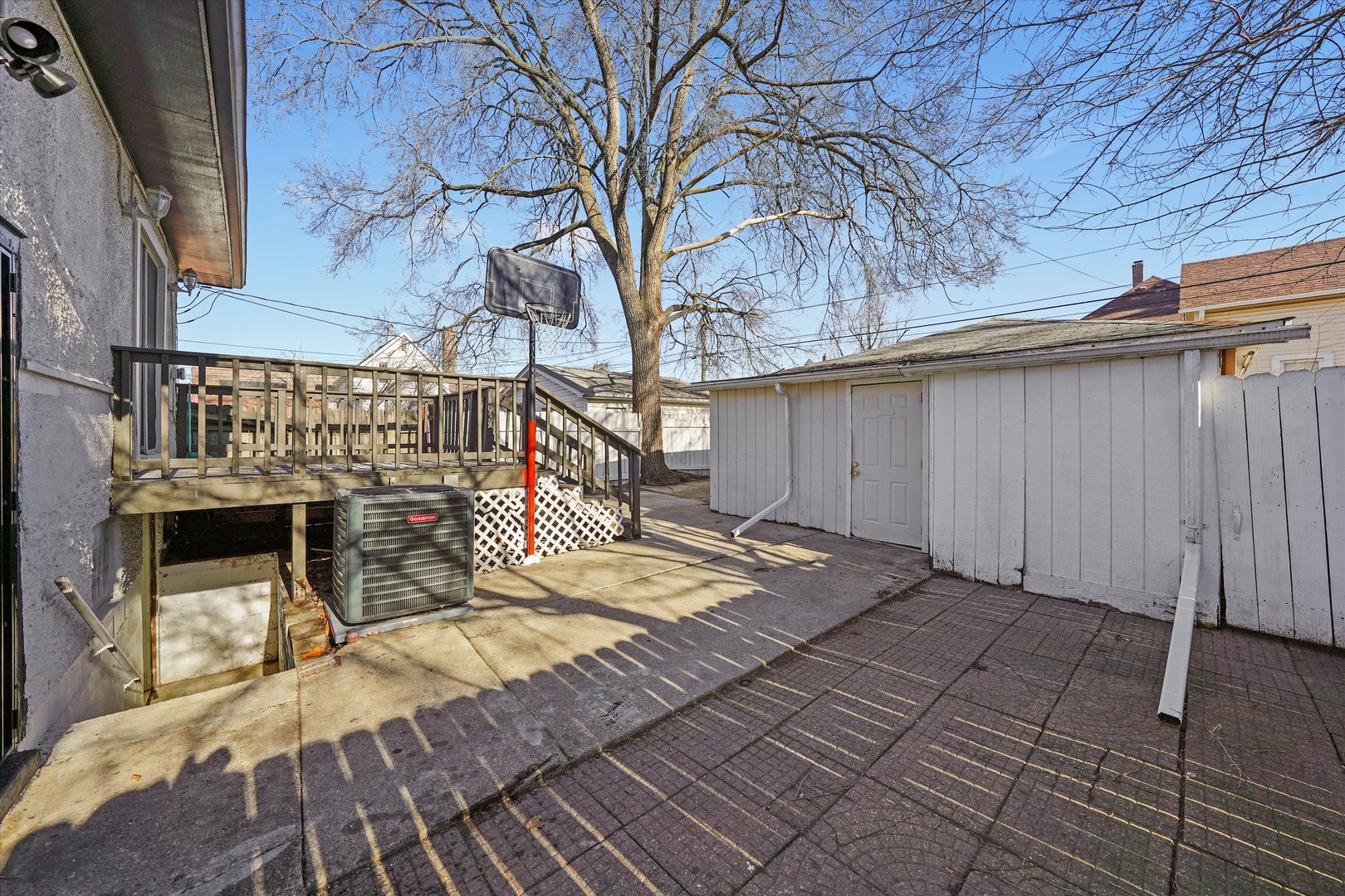 607 N 9th Avenue, Maywood, IL 60153