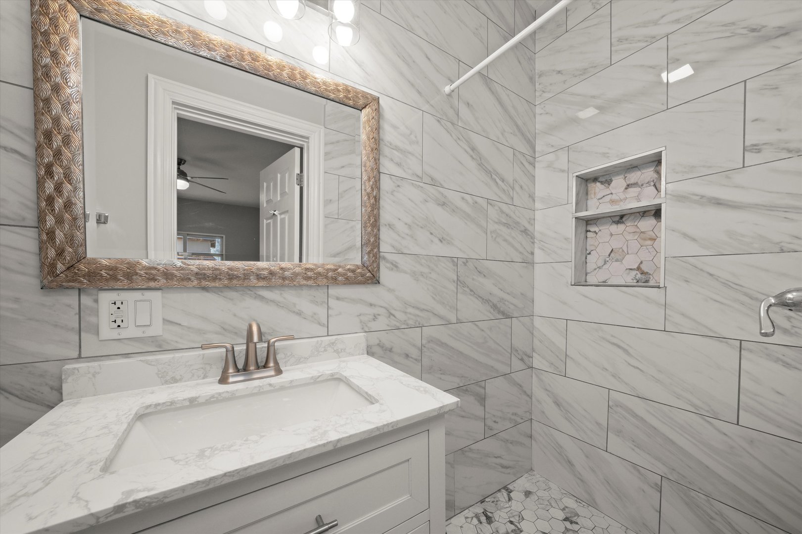 607 N 9th Avenue, Maywood, IL 60153