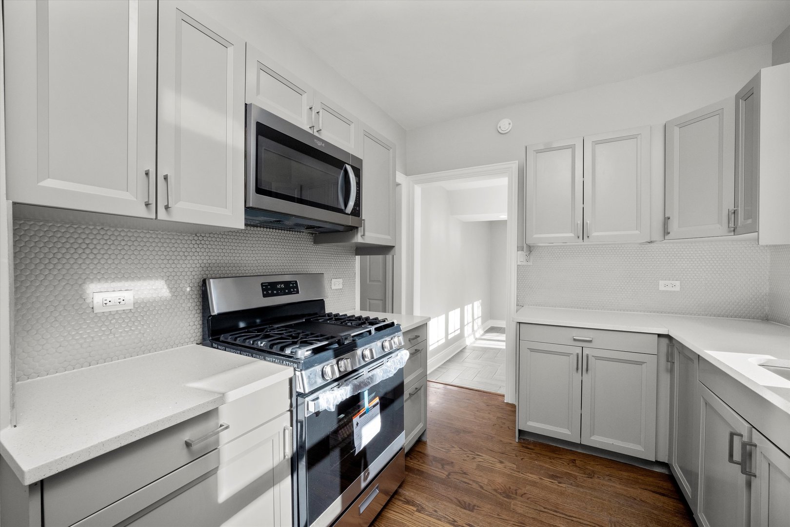 607 N 9th Avenue, Maywood, IL 60153