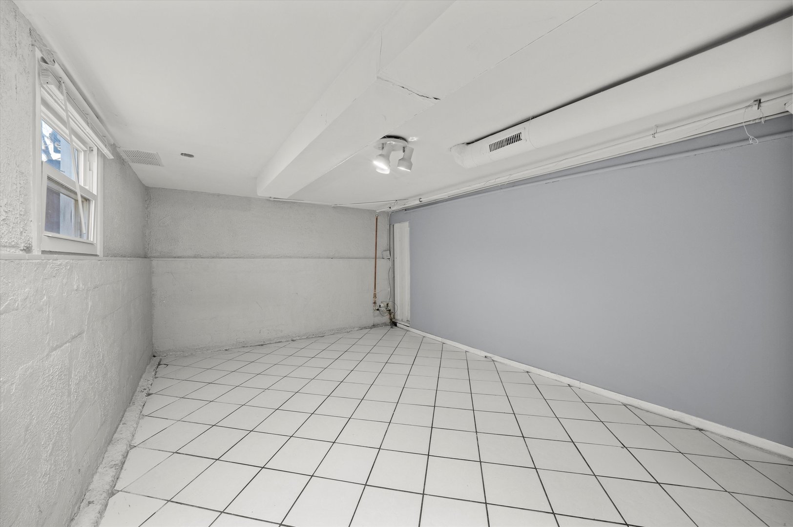 607 N 9th Avenue, Maywood, IL 60153