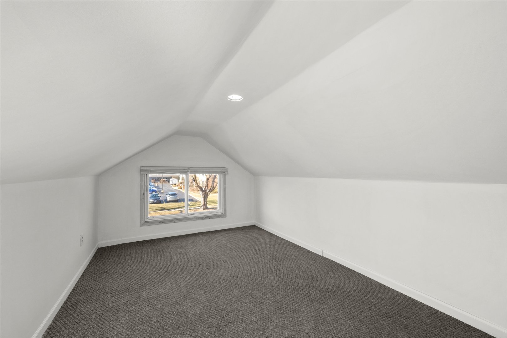 607 N 9th Avenue, Maywood, IL 60153