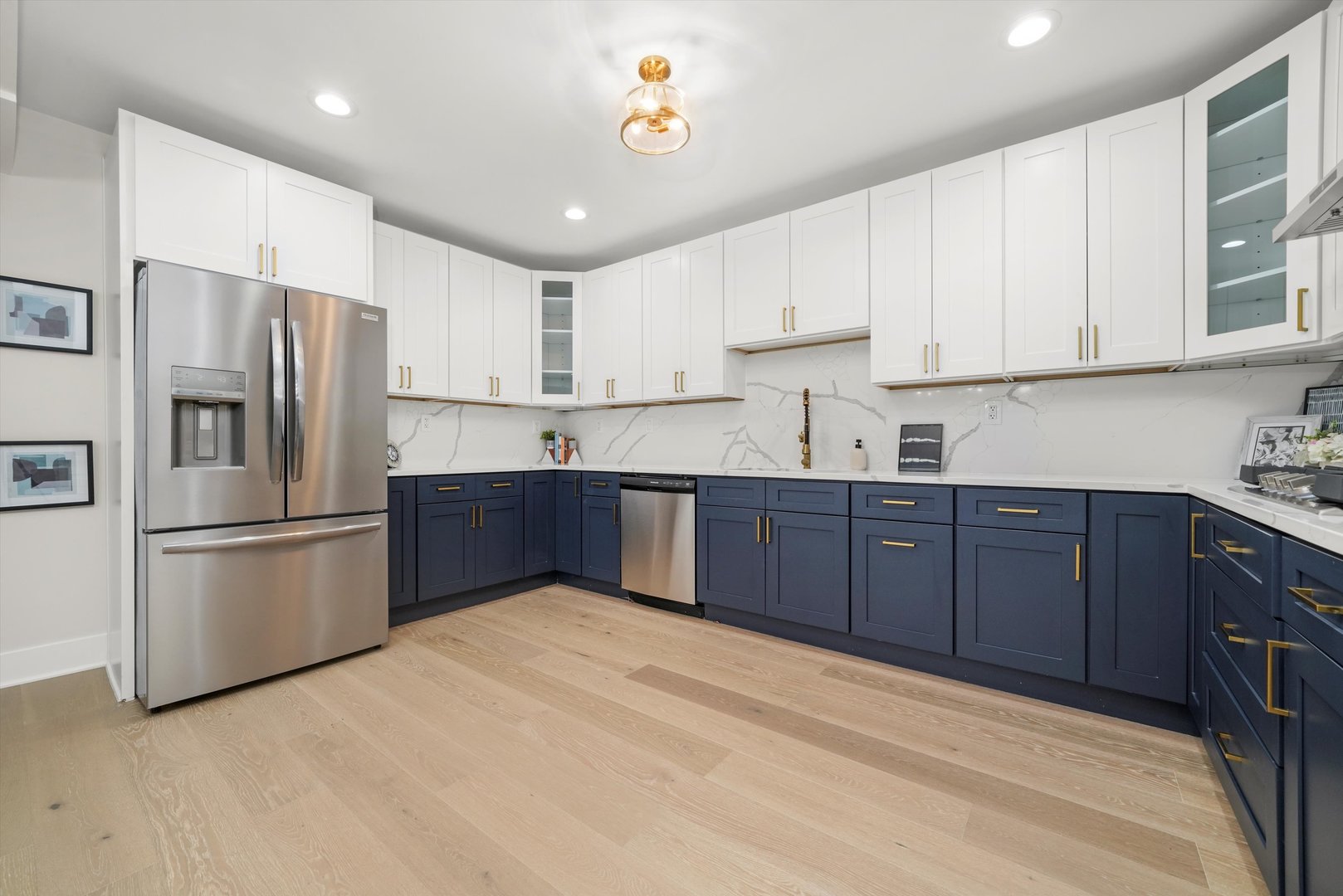 6144 N Maplewood Avenue, Chicago, IL 60659