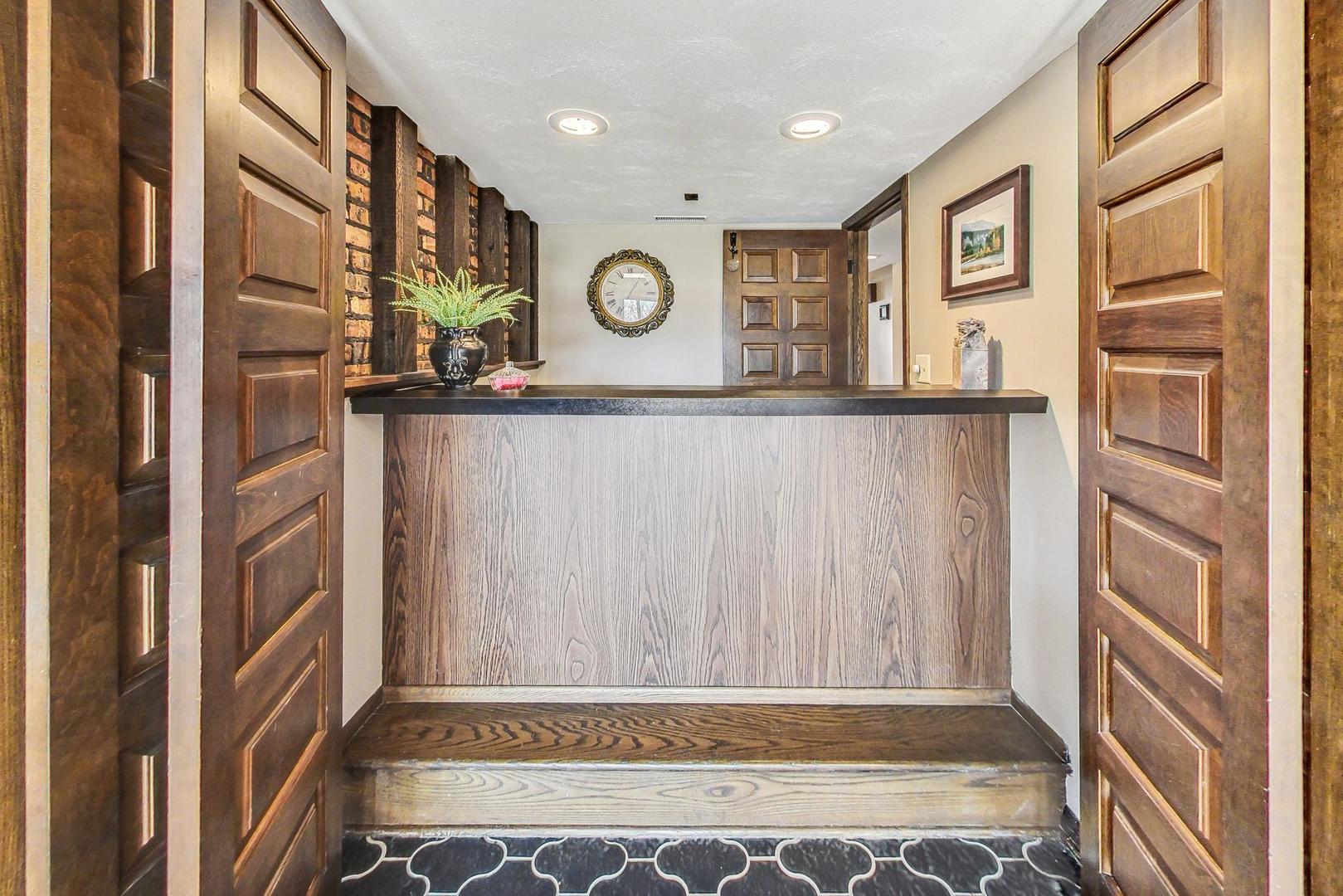 Libertyville, IL 60048