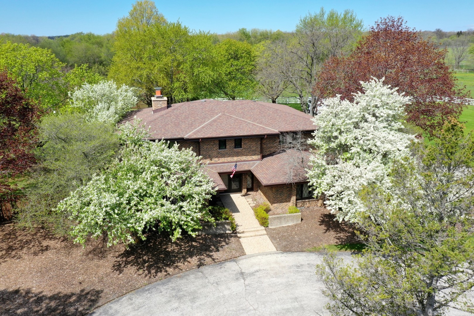 Libertyville, IL 60048