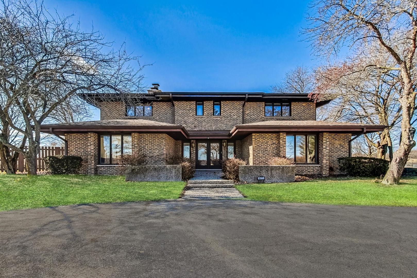 Libertyville, IL 60048