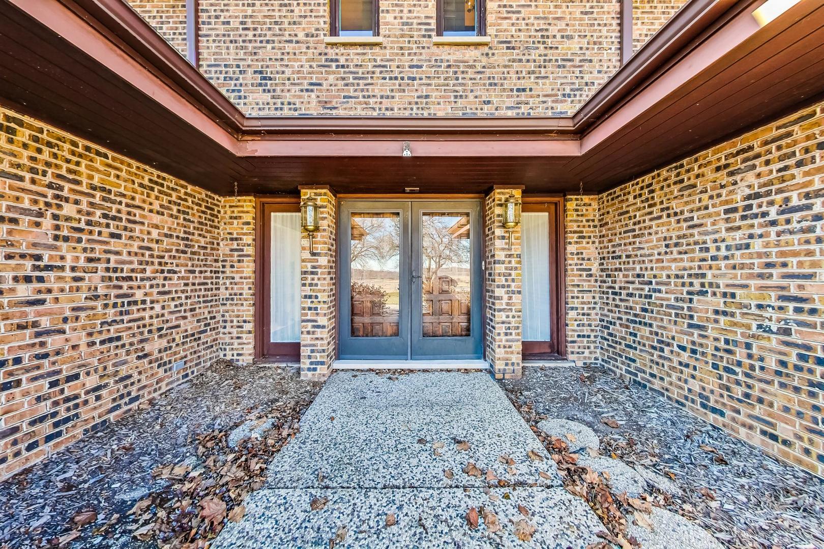 Libertyville, IL 60048