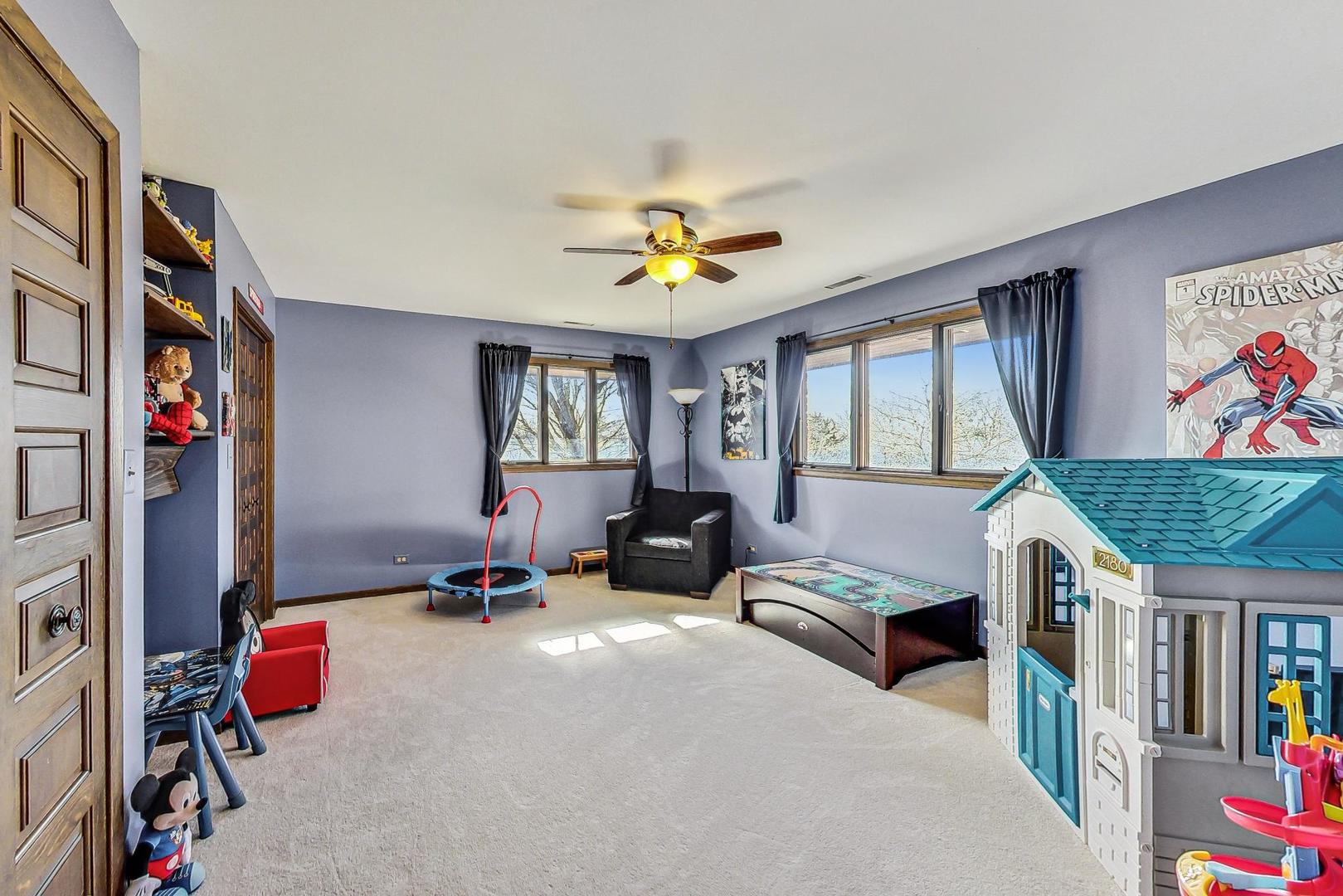 Libertyville, IL 60048