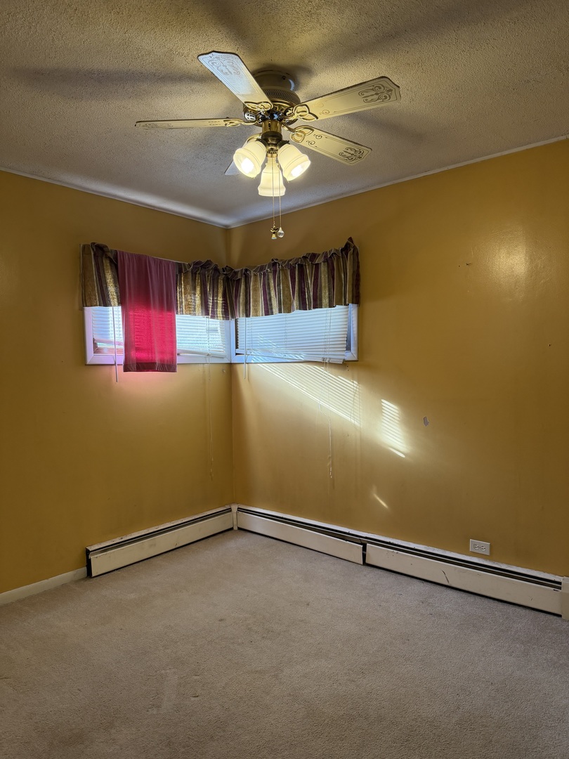 6601 W 115th Place, Worth, IL 60482