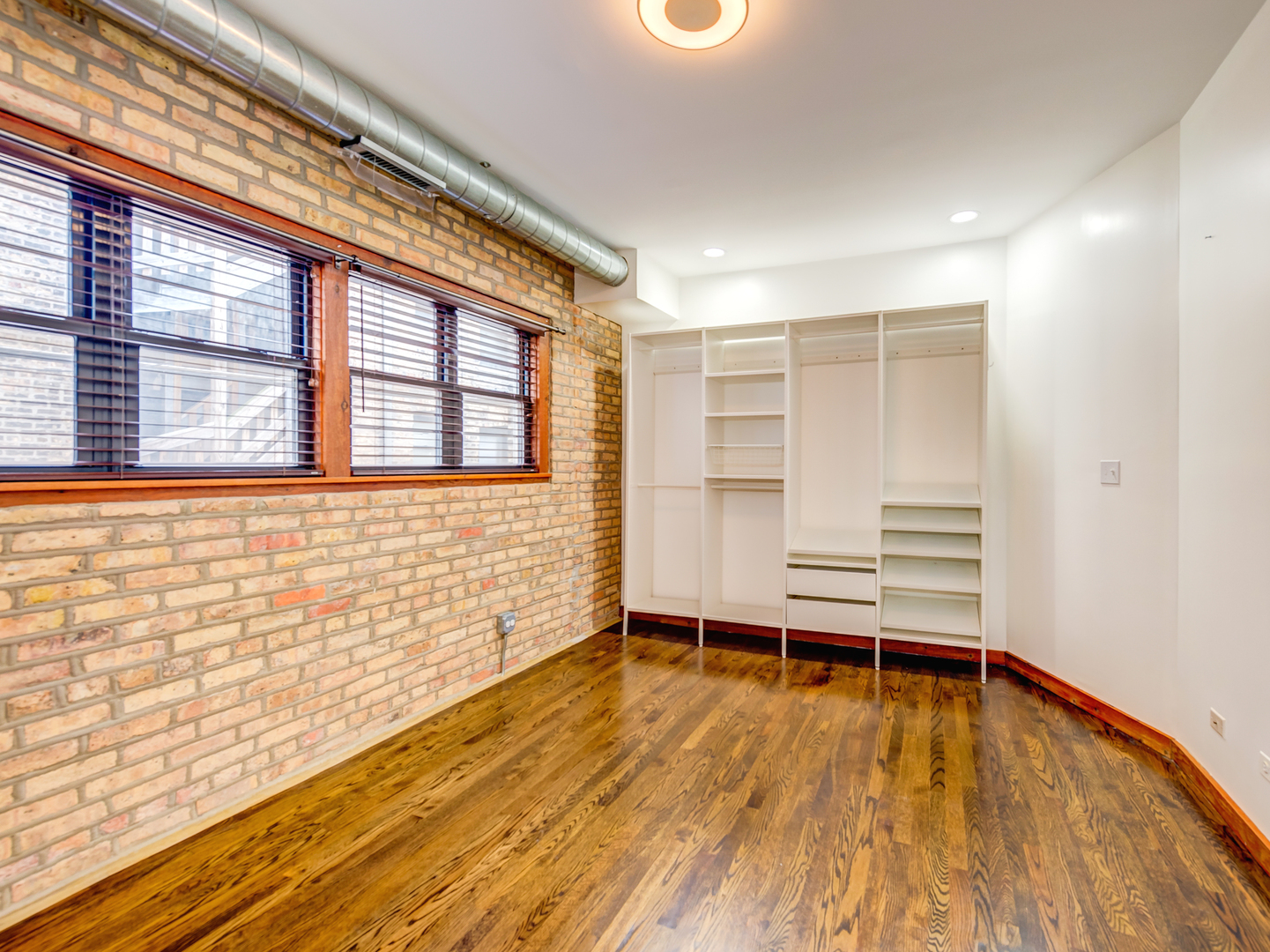 7020 N Paulina Street #1, Chicago, IL 60626