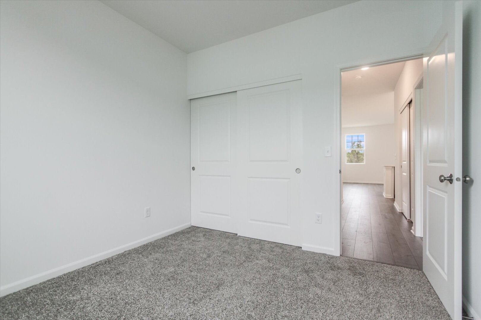 424 Comstock Road, South Elgin, IL 60177