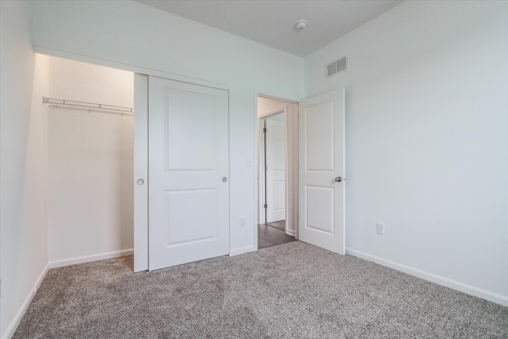 424 Comstock Road, South Elgin, IL 60177