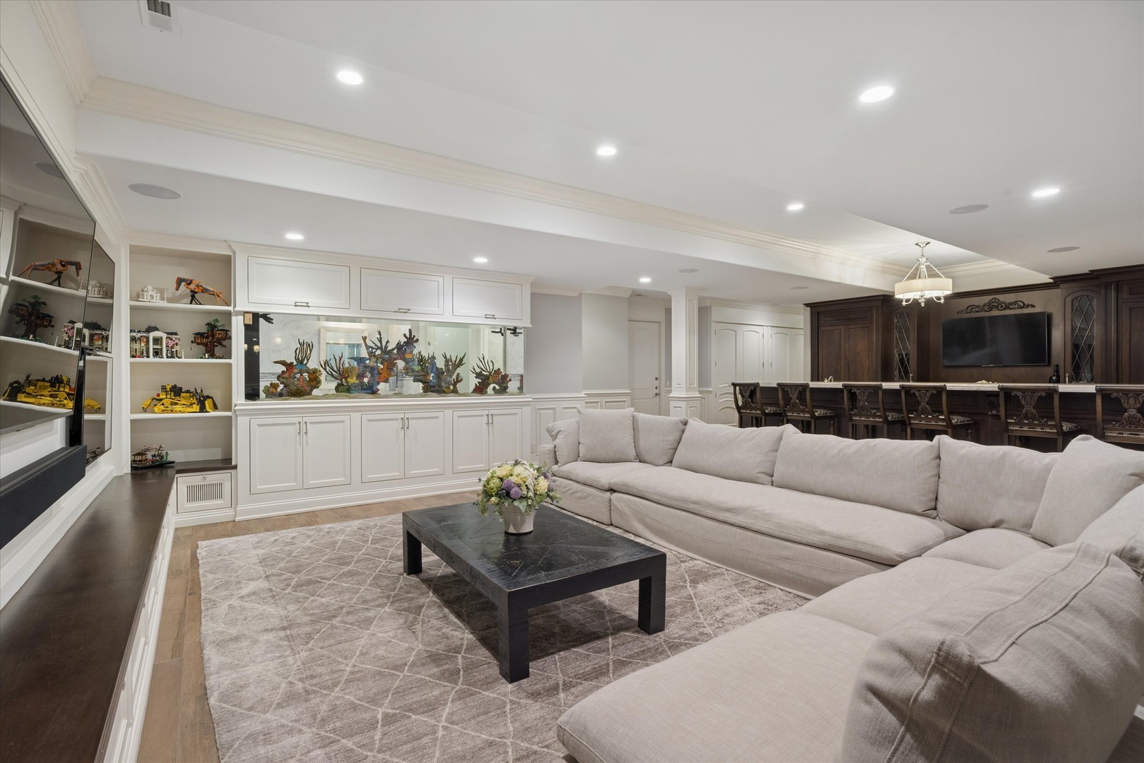 321 E 9th Street, Hinsdale, IL 60521