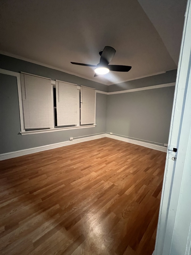 7800 S Burnham Avenue #1F, Chicago, IL 60649