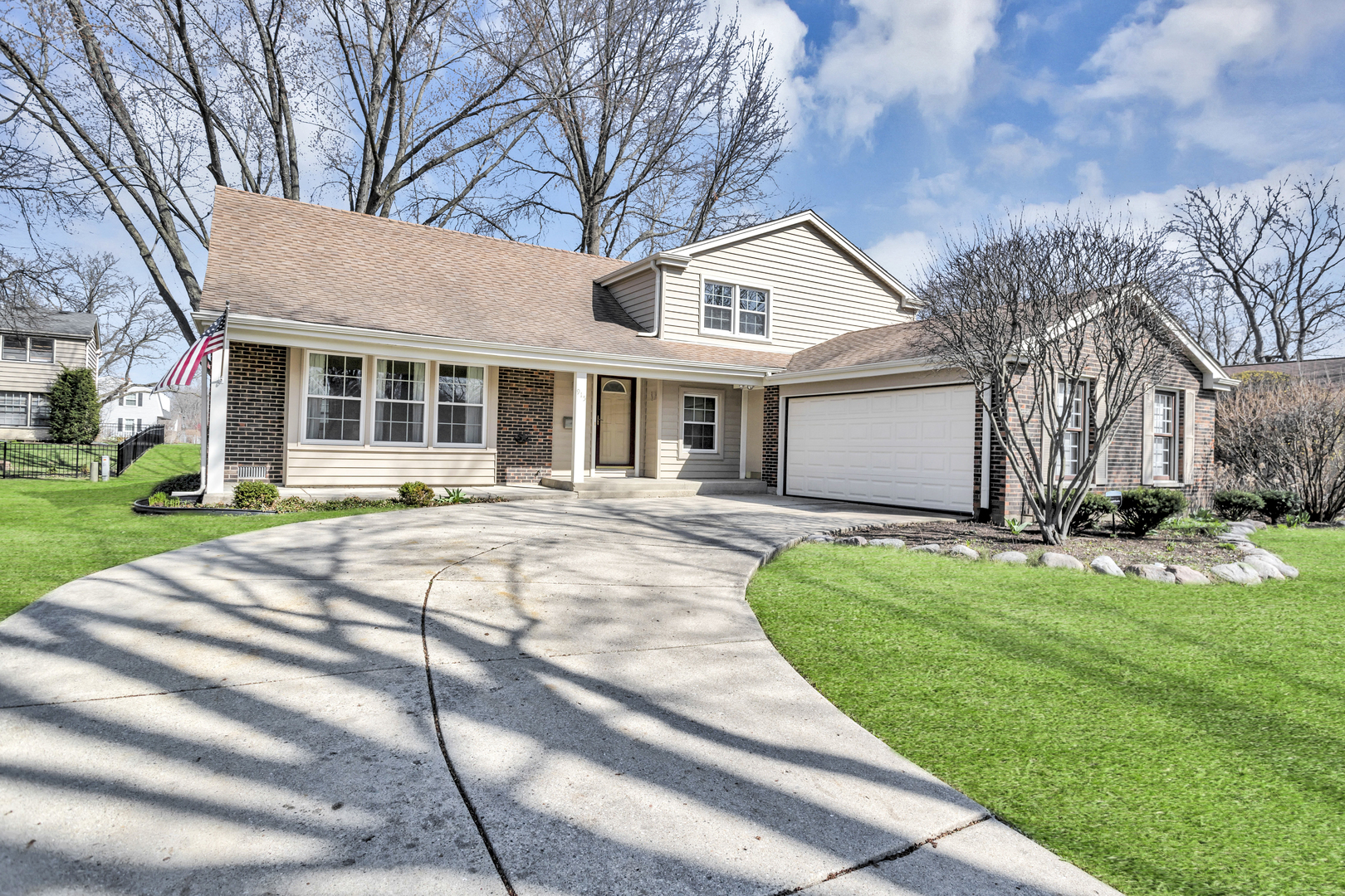 915 N Saratoga Drive, Palatine, IL 60074