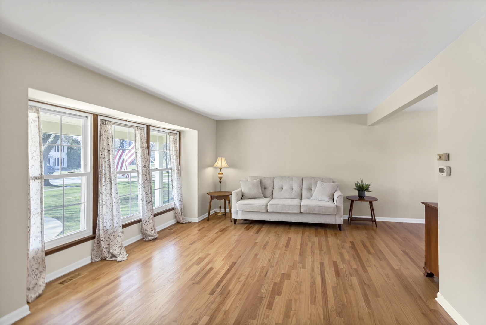 915 N Saratoga Drive, Palatine, IL 60074