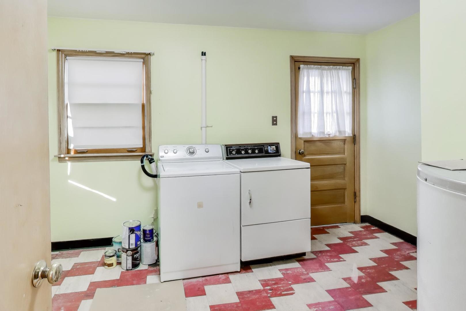 12200 S Oak Park Avenue, Palos Heights, IL 60463