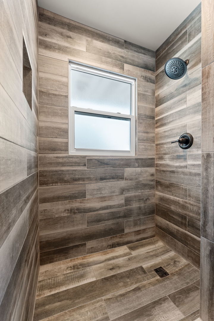 1138 N Broad Street, Griffith, IN 46319